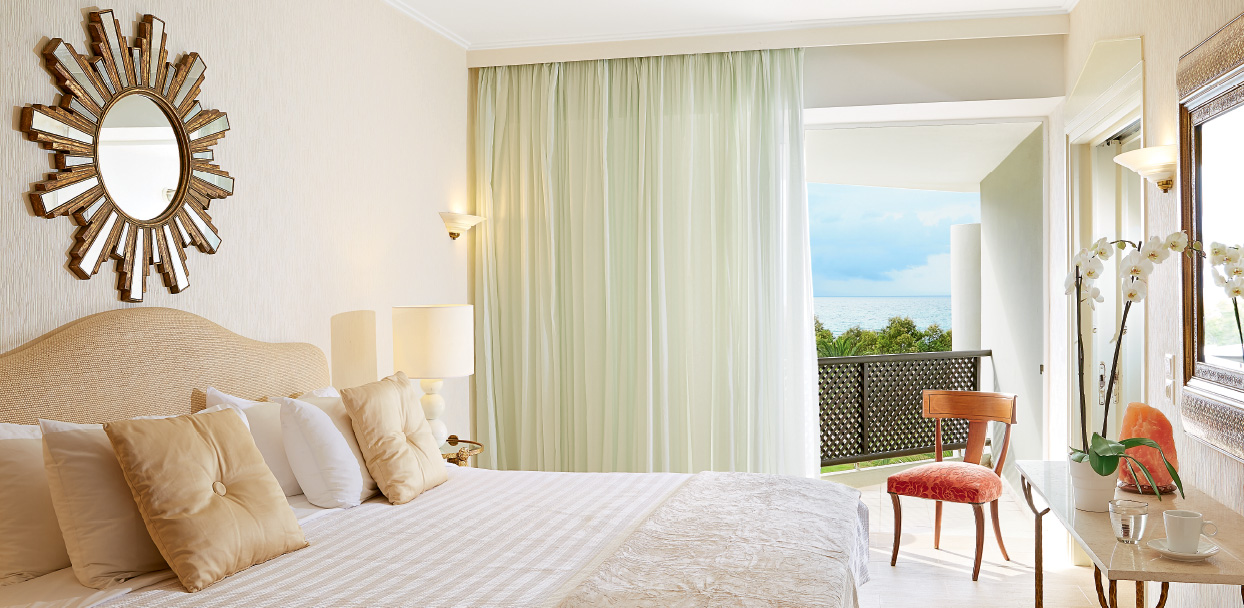 deluxe-family-room-bedroom-creta-palace-holidays-in-crete