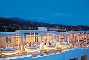 17-zeus-and-amalthia-sky-bar-and-restaurant-for-the-perfect-greek-night-for-a-drink-in-creta-palace