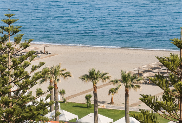 06-grecotel-hotels-resorts-beach-pools-services